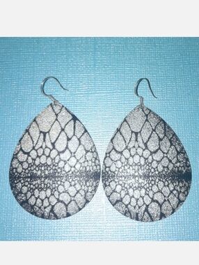 Large Silver teardrop laser earrings